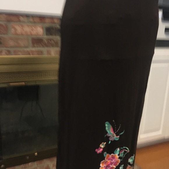 Midi skirt with tassels fringe detail - Picture 9 of 11